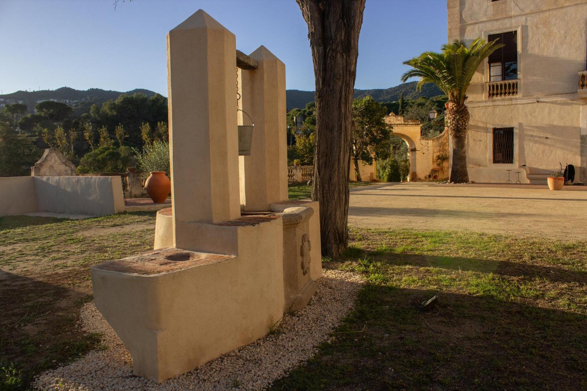 أليلا Can Rovira - Stunning Neoclassical Mansion, Just 20 Min Drive From Barcelona City Center, Ideal For Groups And Families المظهر الخارجي الصورة