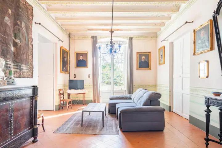 أليلا Can Rovira - Stunning Neoclassical Mansion, Just 20 Min Drive From Barcelona City Center, Ideal For Groups And Families المظهر الخارجي الصورة