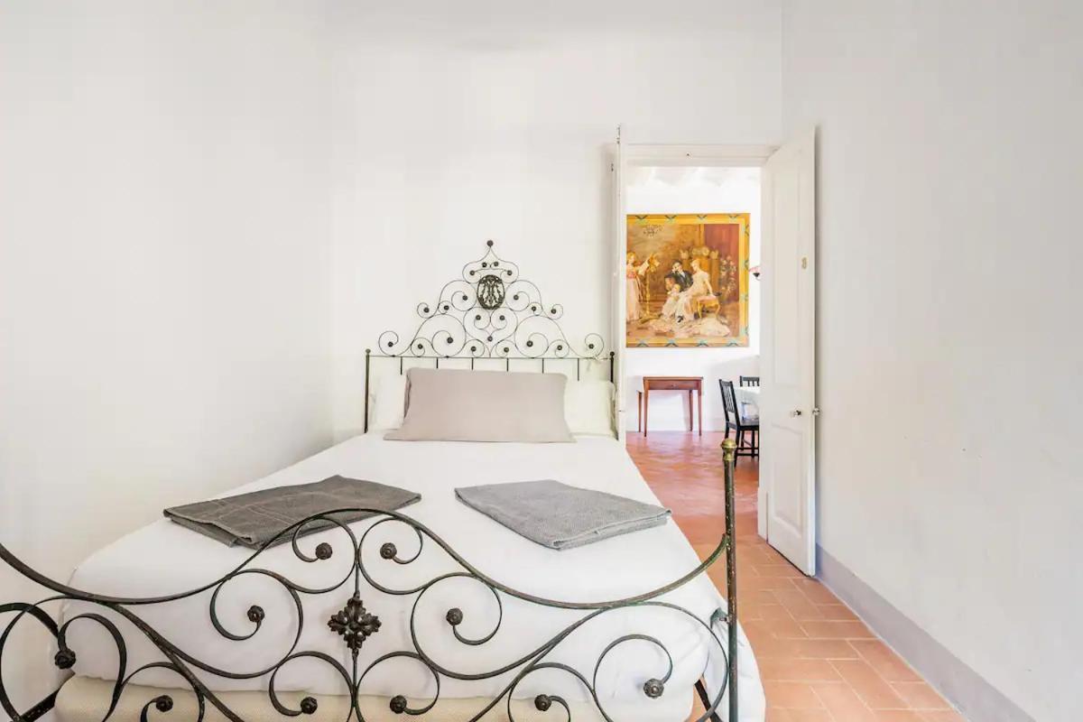 أليلا Can Rovira - Stunning Neoclassical Mansion, Just 20 Min Drive From Barcelona City Center, Ideal For Groups And Families المظهر الخارجي الصورة
